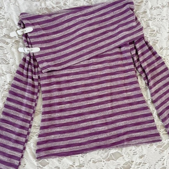 Double Punch off the shoulder top - Picture 3 of 3